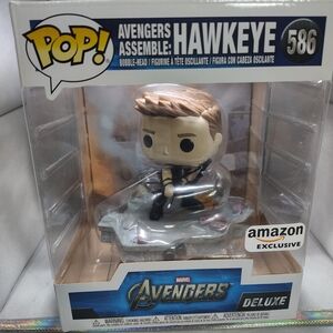 Funko Pop! Avengers Assemble: Hawkeye (Deluxe, Avengers) 586 - Amazon Exclusive